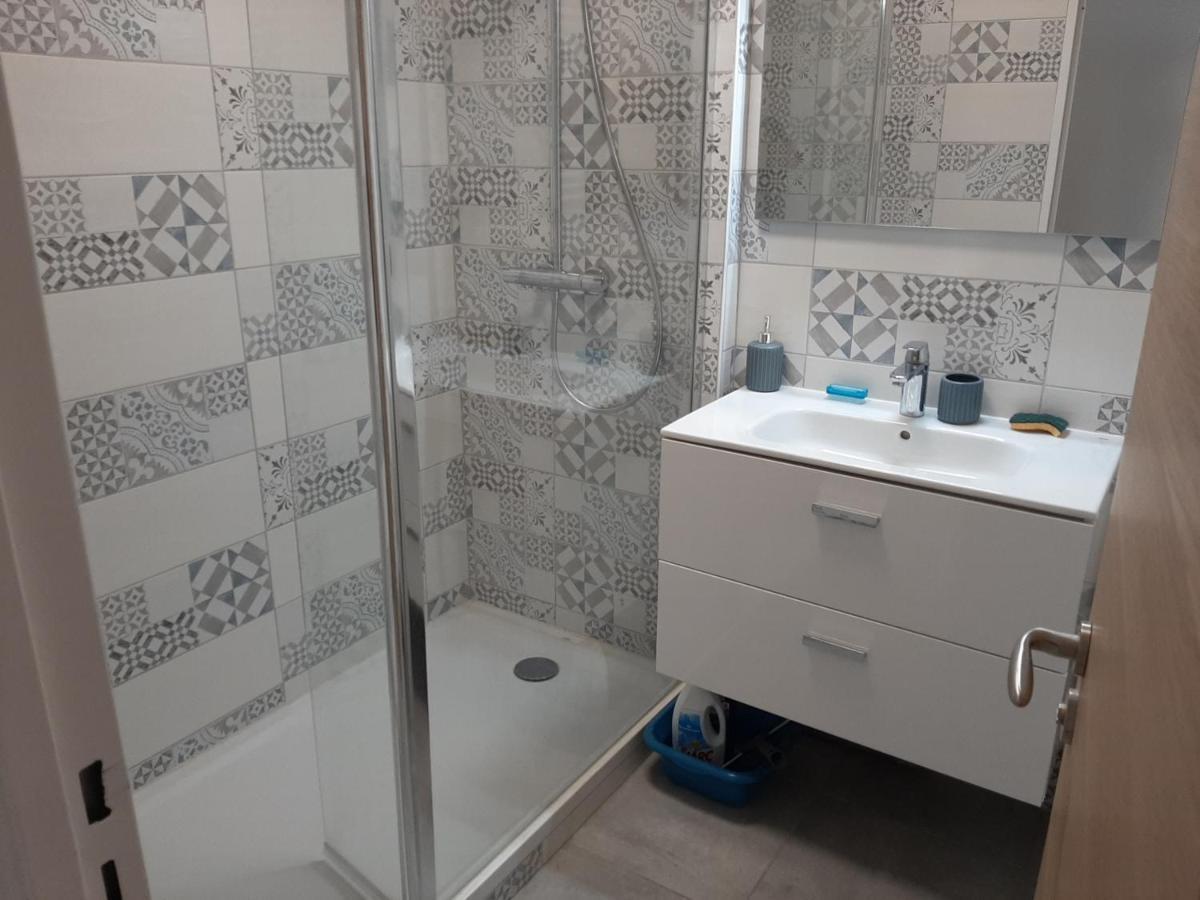 T3 Renove A 10 Min Du Centre-ville Avec Balcon, Garage Et Wifi A - Fr-1-239-584 Apartment *